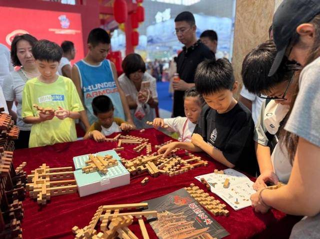 盒、“比耶龙”冰箱贴……火了!AG真人网“睡个午觉”系列盲(图3) 盒、“比耶龙”冰箱贴……火了!AG真人网“睡个午觉”系列盲(图3)